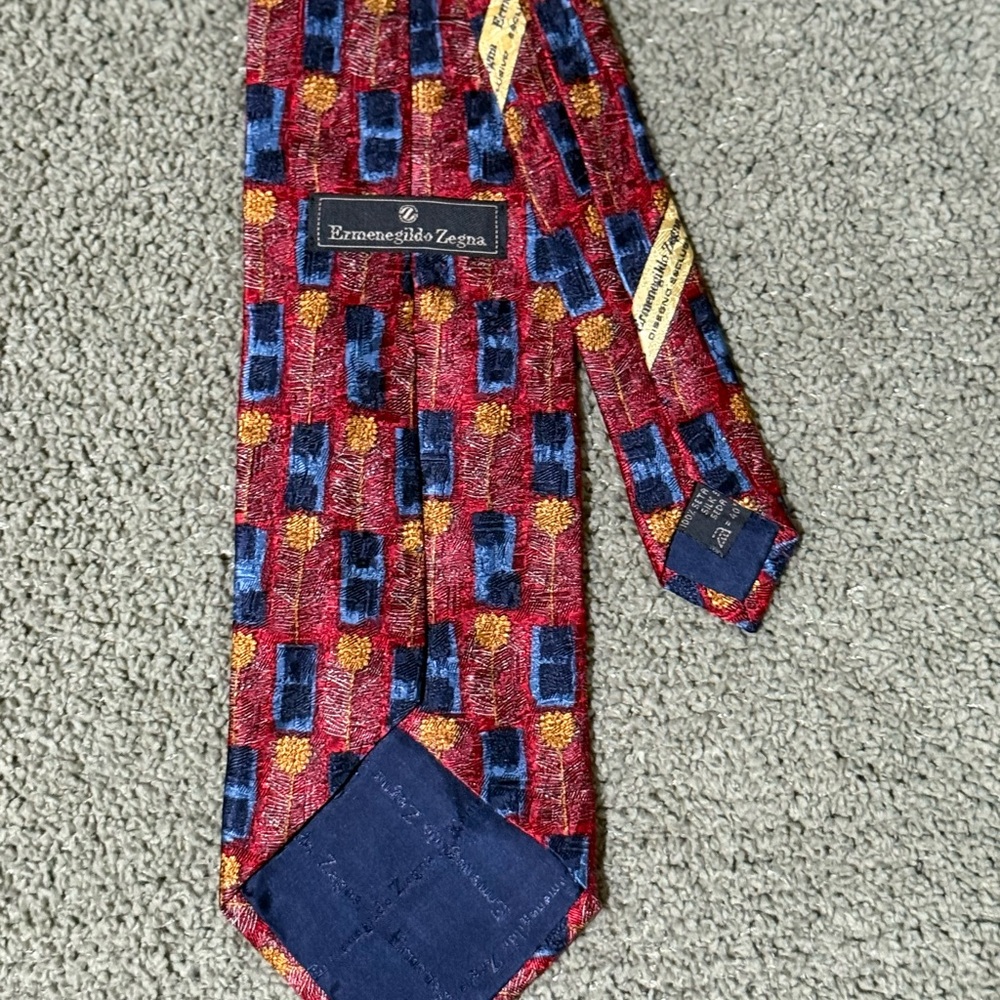 Colorful Geometric Pattern Tie - Picture 2 of 4